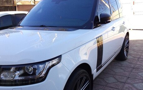 Land Rover Range Rover IV рестайлинг, 2013 год, 3 325 000 рублей, 2 фотография
