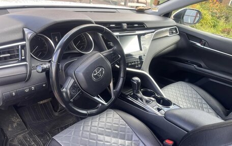 Toyota Camry, 2019 год, 2 238 000 рублей, 7 фотография