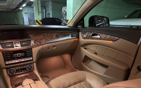 Mercedes-Benz CLS, 2012 год, 2 400 000 рублей, 13 фотография
