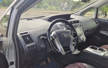Toyota Prius v (+) I (ZVW40/41) рестайлинг, 2017 год, 1 970 000 рублей, 5 фотография