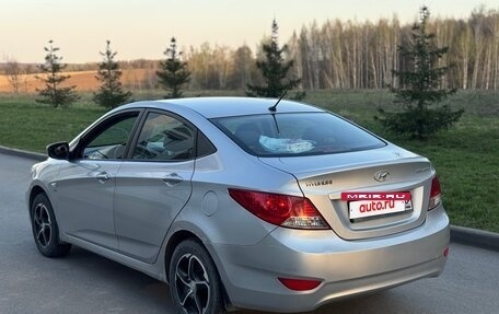 Hyundai Solaris II рестайлинг, 2011 год, 565 000 рублей, 3 фотография