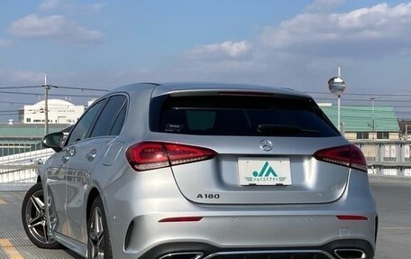 Mercedes-Benz A-Класс, 2018 год, 1 150 000 рублей, 5 фотография