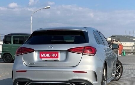 Mercedes-Benz A-Класс, 2018 год, 1 150 000 рублей, 4 фотография