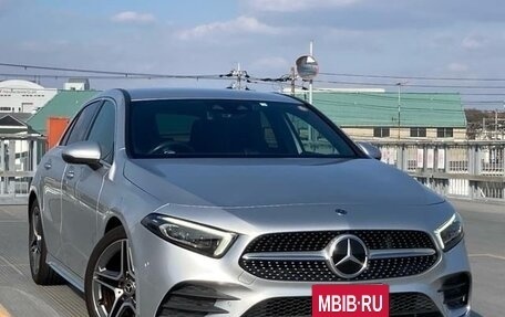 Mercedes-Benz A-Класс, 2018 год, 1 150 000 рублей, 2 фотография