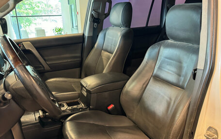 Toyota Land Cruiser Prado 150 рестайлинг 2, 2011 год, 2 290 000 рублей, 8 фотография