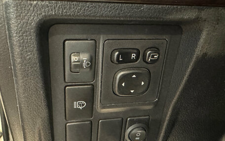 Toyota Land Cruiser Prado 150 рестайлинг 2, 2011 год, 2 290 000 рублей, 14 фотография