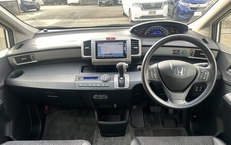 Honda Freed I, 2013 год, 755 000 рублей, 7 фотография