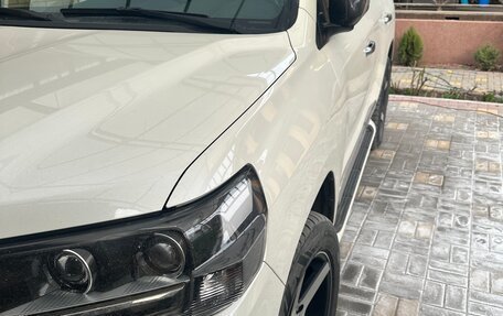 Toyota Land Cruiser 200, 2018 год, 8 500 000 рублей, 2 фотография