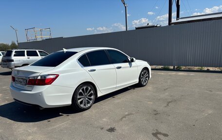 Honda Accord IX рестайлинг, 2013 год, 1 800 000 рублей, 2 фотография