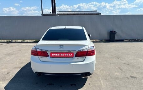 Honda Accord IX рестайлинг, 2013 год, 1 800 000 рублей, 4 фотография