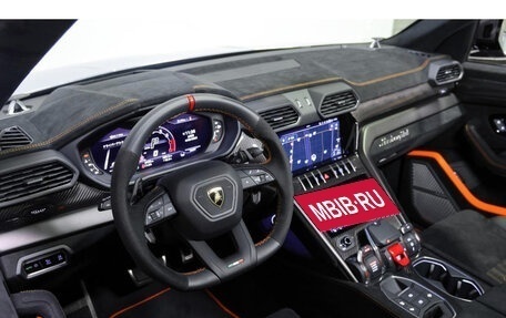 Lamborghini Urus I, 2025 год, 31 990 000 рублей, 24 фотография