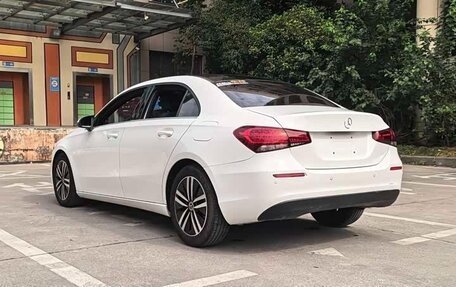 Mercedes-Benz A-Класс, 2022 год, 2 100 000 рублей, 7 фотография
