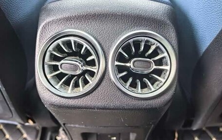 Mercedes-Benz A-Класс, 2022 год, 2 100 000 рублей, 15 фотография