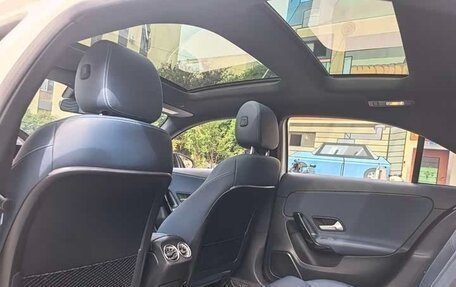 Mercedes-Benz A-Класс, 2022 год, 2 100 000 рублей, 16 фотография