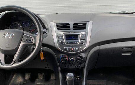 Hyundai Solaris II рестайлинг, 2016 год, 1 200 000 рублей, 16 фотография