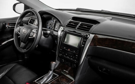 Toyota Camry, 2016 год, 1 780 000 рублей, 10 фотография