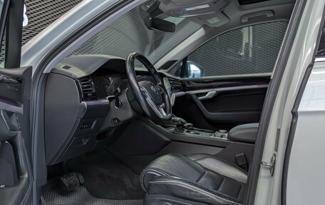 Volkswagen Touareg III, 2018 год, 3 700 000 рублей, 17 фотография
