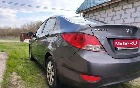 Hyundai Solaris II рестайлинг, 2013 год, 950 000 рублей, 5 фотография