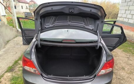 Hyundai Solaris II рестайлинг, 2013 год, 950 000 рублей, 26 фотография