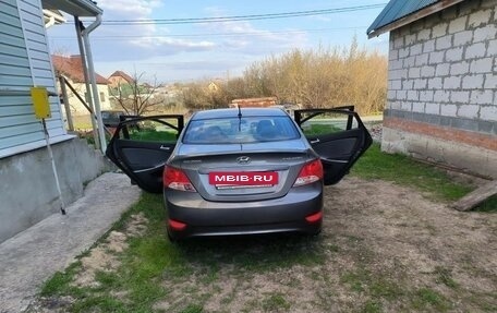Hyundai Solaris II рестайлинг, 2013 год, 950 000 рублей, 25 фотография