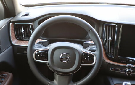 Volvo XC60 II, 2024 год, 5 500 000 рублей, 11 фотография