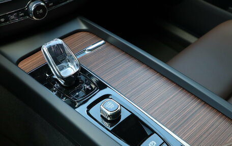 Volvo XC60 II, 2024 год, 5 500 000 рублей, 14 фотография