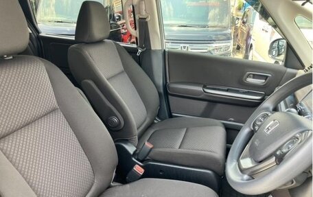 Honda Freed II, 2023 год, 1 405 000 рублей, 8 фотография