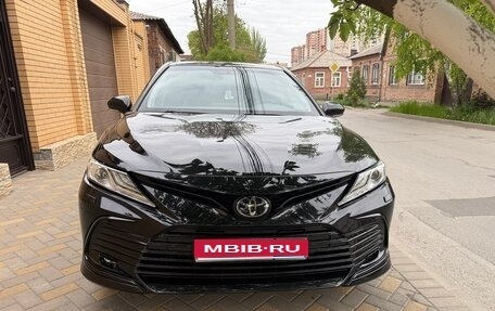 Toyota Camry, 2022 год, 4 300 000 рублей, 1 фотография