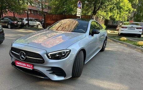 Mercedes-Benz E-Класс, 2021 год, 7 100 000 рублей, 1 фотография