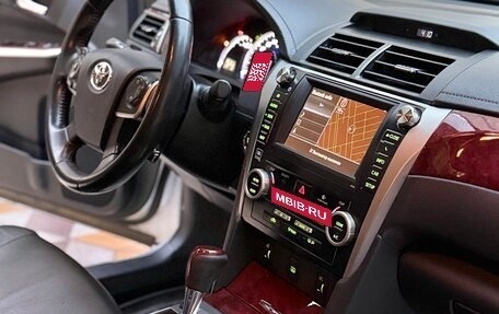 Toyota Camry, 2013 год, 1 550 000 рублей, 10 фотография