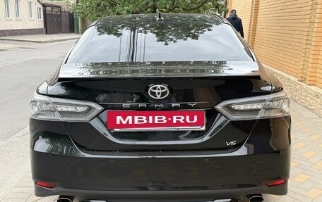 Toyota Camry, 2022 год, 4 300 000 рублей, 2 фотография