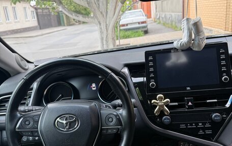 Toyota Camry, 2022 год, 4 300 000 рублей, 7 фотография