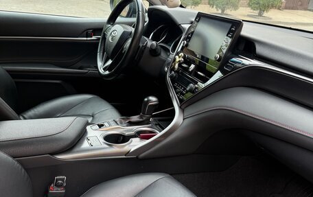 Toyota Camry, 2022 год, 4 300 000 рублей, 5 фотография