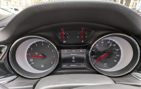 Buick Regal VI, 2018 год, 2 300 000 рублей, 6 фотография