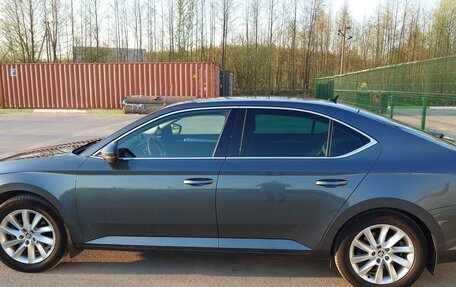 Skoda Superb III рестайлинг, 2018 год, 3 000 000 рублей, 2 фотография