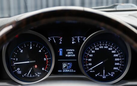 Toyota Land Cruiser 200, 2014 год, 3 749 000 рублей, 12 фотография