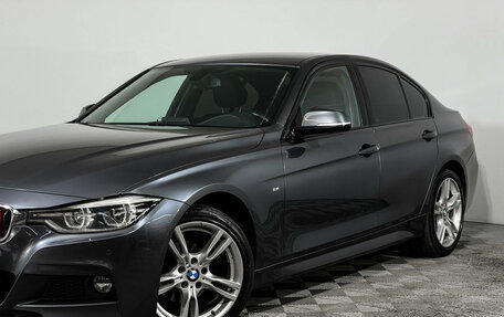 BMW 3 серия, 2018 год, 3 000 000 рублей, 17 фотография