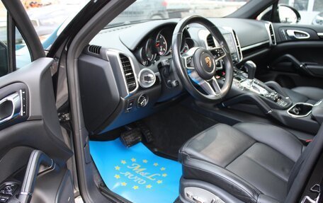 Porsche Cayenne III, 2018 год, 4 599 000 рублей, 7 фотография