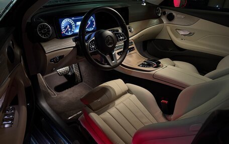 Mercedes-Benz E-Класс, 2018 год, 4 520 000 рублей, 5 фотография