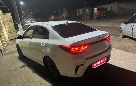 KIA Rio IV, 2017 год, 740 000 рублей, 3 фотография