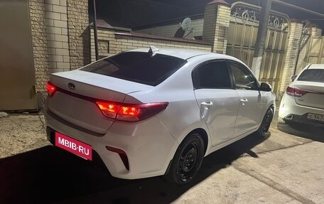 KIA Rio IV, 2017 год, 740 000 рублей, 2 фотография