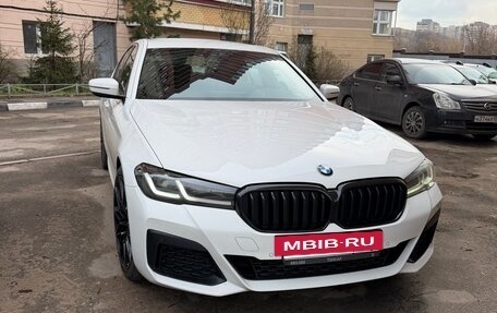 BMW 5 серия, 2021 год, 4 300 000 рублей, 2 фотография