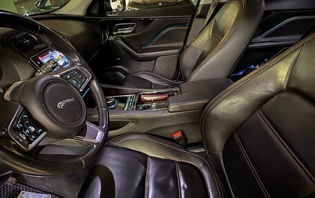Jaguar F-Pace, 2017 год, 2 750 000 рублей, 10 фотография
