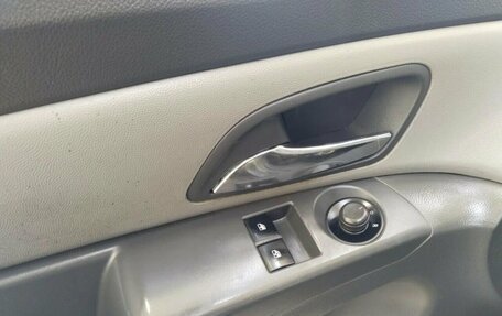 Chevrolet Cruze II, 2010 год, 597 400 рублей, 6 фотография