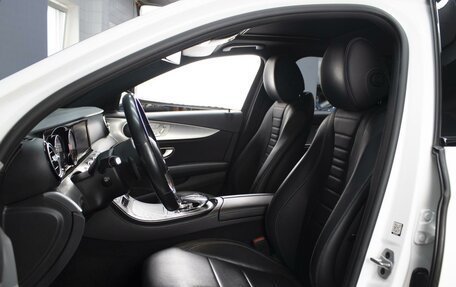Mercedes-Benz E-Класс, 2020 год, 3 900 000 рублей, 9 фотография
