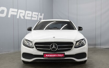 Mercedes-Benz E-Класс, 2020 год, 3 900 000 рублей, 3 фотография