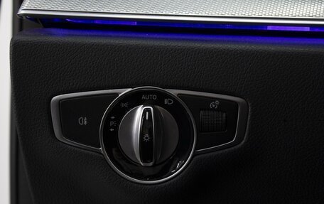Mercedes-Benz E-Класс, 2020 год, 3 900 000 рублей, 18 фотография
