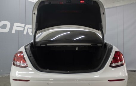 Mercedes-Benz E-Класс, 2020 год, 3 900 000 рублей, 22 фотография