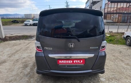 Honda Freed I, 2012 год, 1 100 000 рублей, 3 фотография