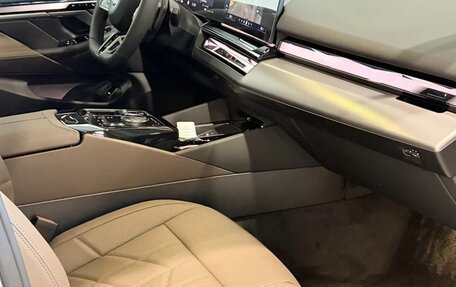 BMW 5 серия, 2025 год, 8 200 000 рублей, 18 фотография